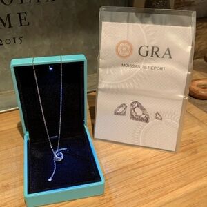 MOISSANITE: Beautiful Interlocking Love Rings Necklace, NIB